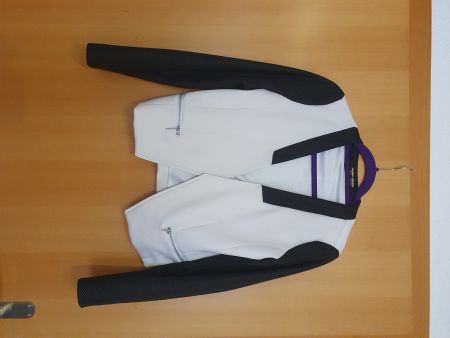 Jacke L