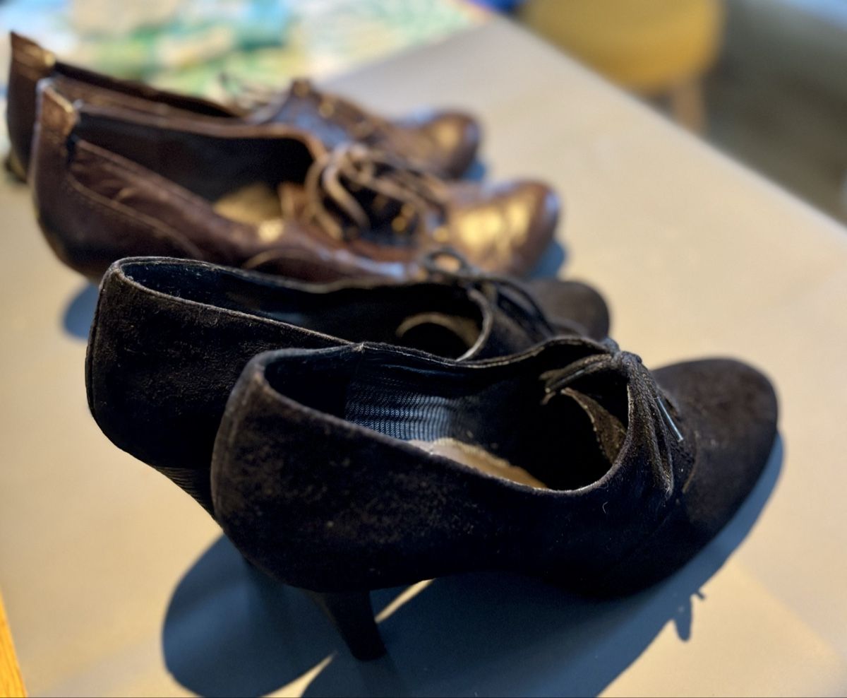 Scarpe da donna: Vintage shoes bundle size 38, chic! – Usato da Zürich venduto da O.Bond 1