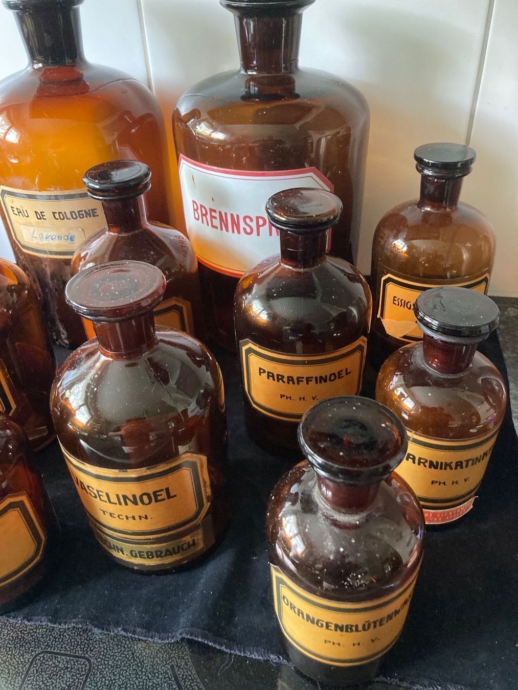 Accessori da laboratorio: 14 alte Apotheker-Flachen 2 x 5 Liter, – Usato da Zürich venduto da Chaeffeler 3
