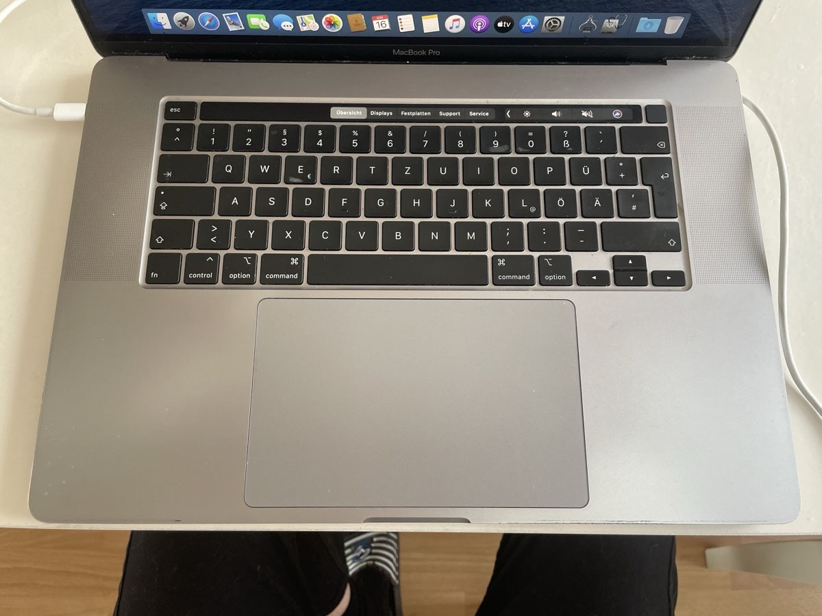 Apple Portables: Macbook Pro 2019/1TB/16GB/i7  A2141 – D'occasion à Abtwil sg par Kueng.MultiOutlet 3
