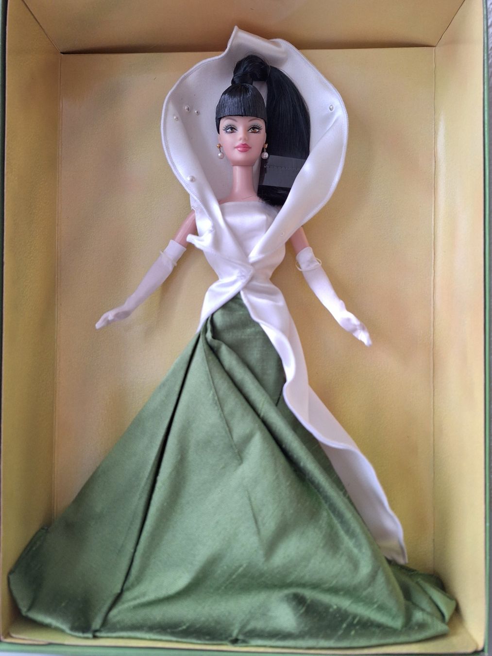 Poupées: Barbie Puppe mit Sertifikat – Neuf avec emballage d'origine à Luzern par ire_rq7s 3