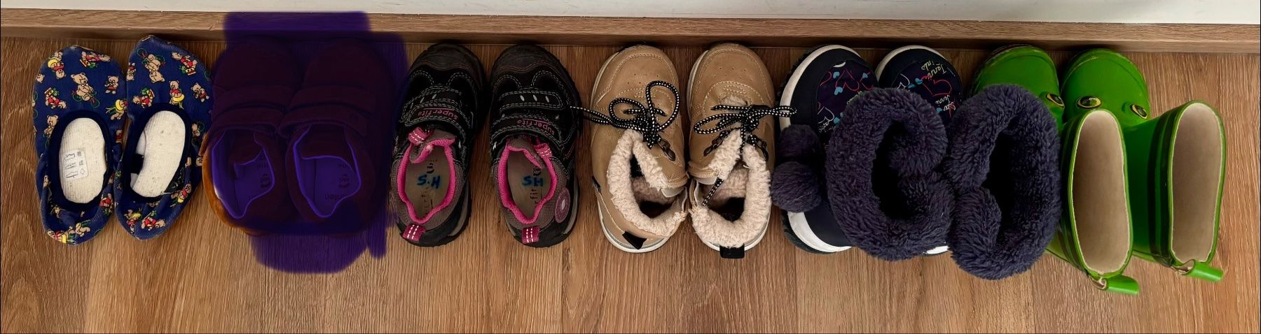 Scarpe per ragazzi: Babyschuhe - 5 Paare, Gr. 22!!! – Usato da Einsiedeln venduto da sum_xm7z 4