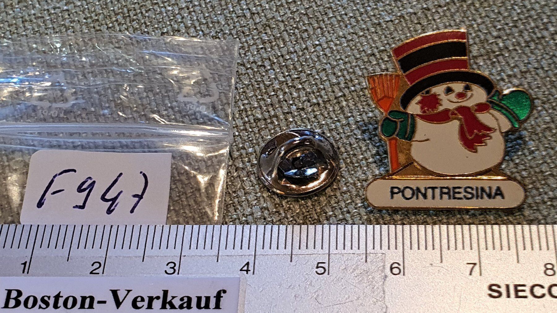 Plaketten & Abzeichen: F947 - Pin Pontresina Schneemann – Gebraucht aus Reinach BL von Boston-Verkauf 1