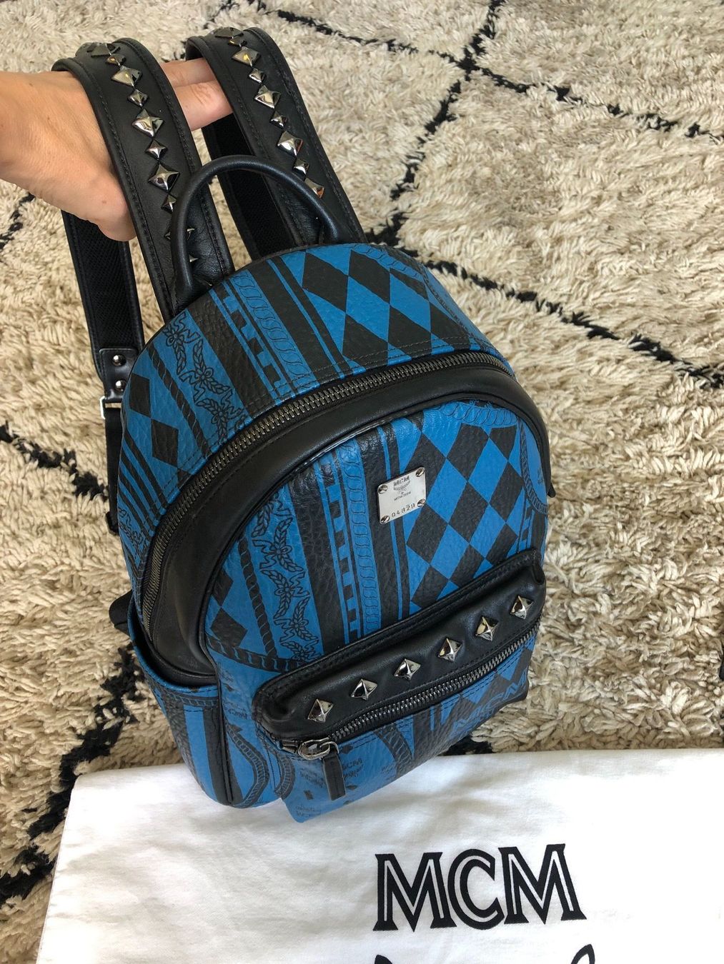 Mcm Zaini: Original Mcm Stark Baroque Print Rucksack Leder – Usato da Buchs ZH venduto da crazyhandbaggirl123 4