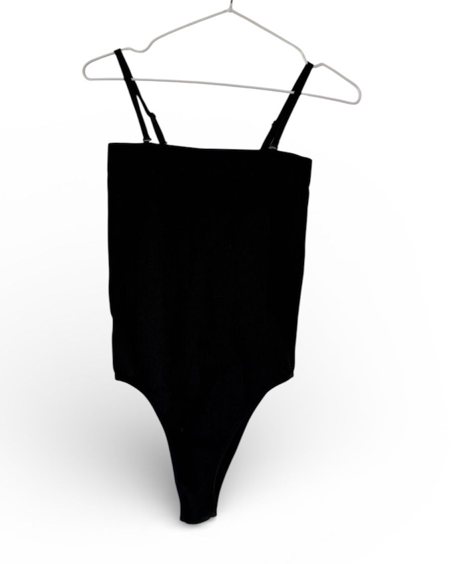 Tops: Body sport – D'occasion à Monthey par sen_6ckr