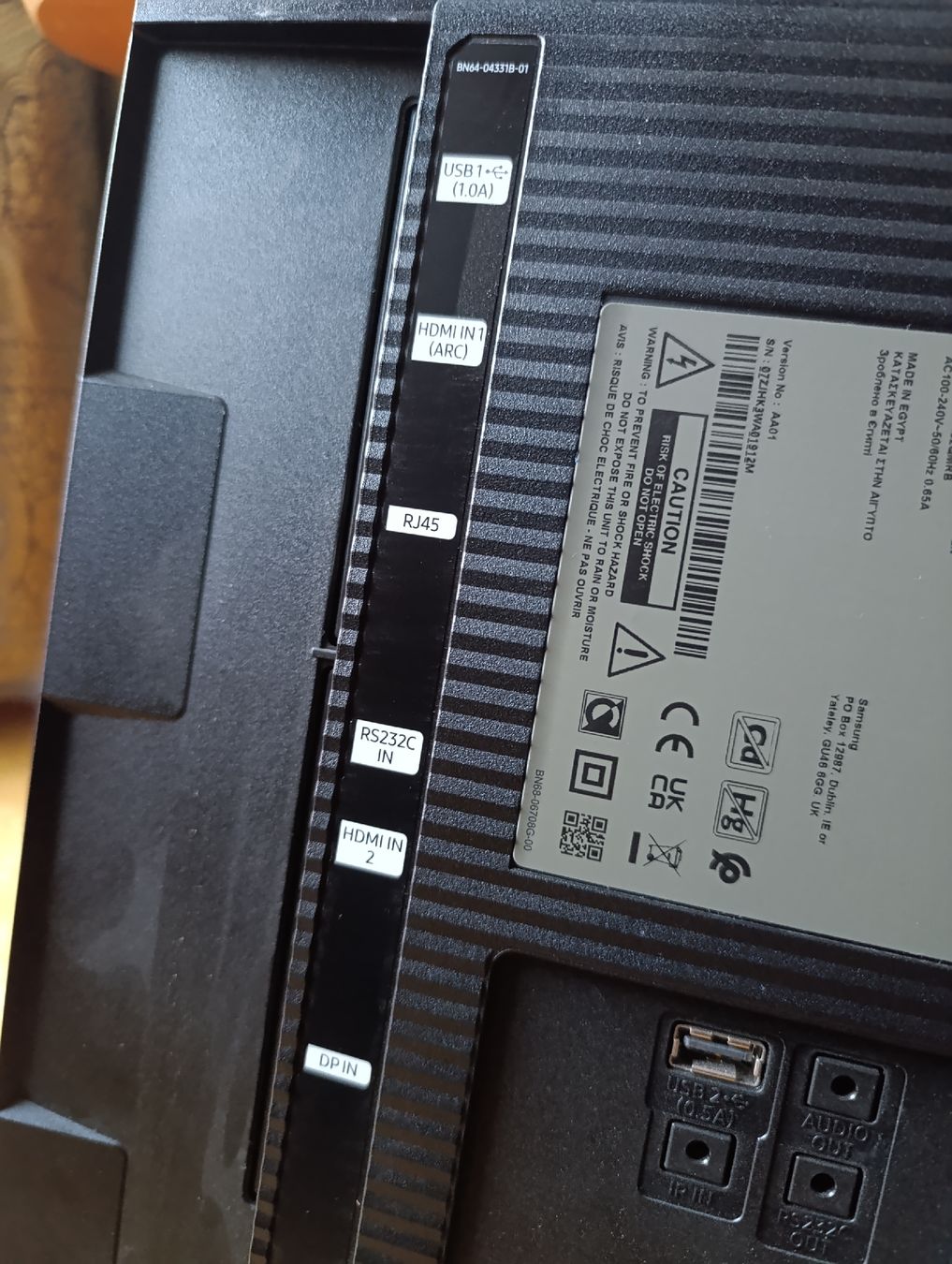 Samsung Monitore: Samsung colour Display Unit Model QM32R-B – Gebraucht aus Bern von wej_9yyl 1