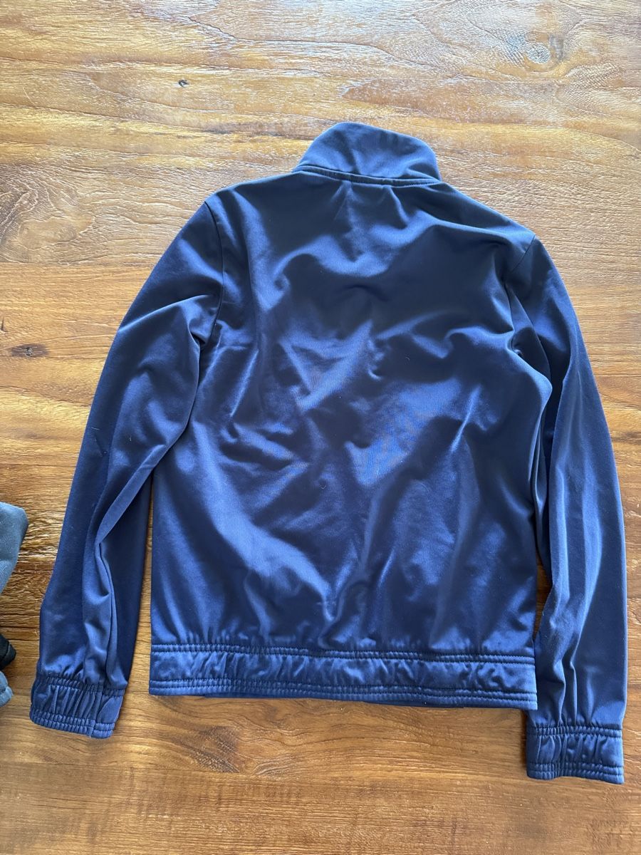Kleiderpakete: Fussball Trainerhose und Jacke – Gebraucht aus Hirzel von Kuba14 1