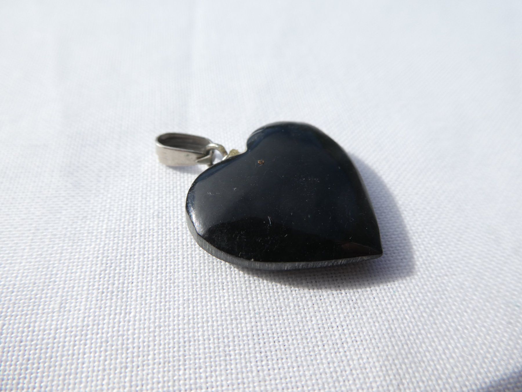 Ciondoli: Herz-Anhänger Onyx; Ø 2cm – Usato da Gattikon venduto da kaandooh 1