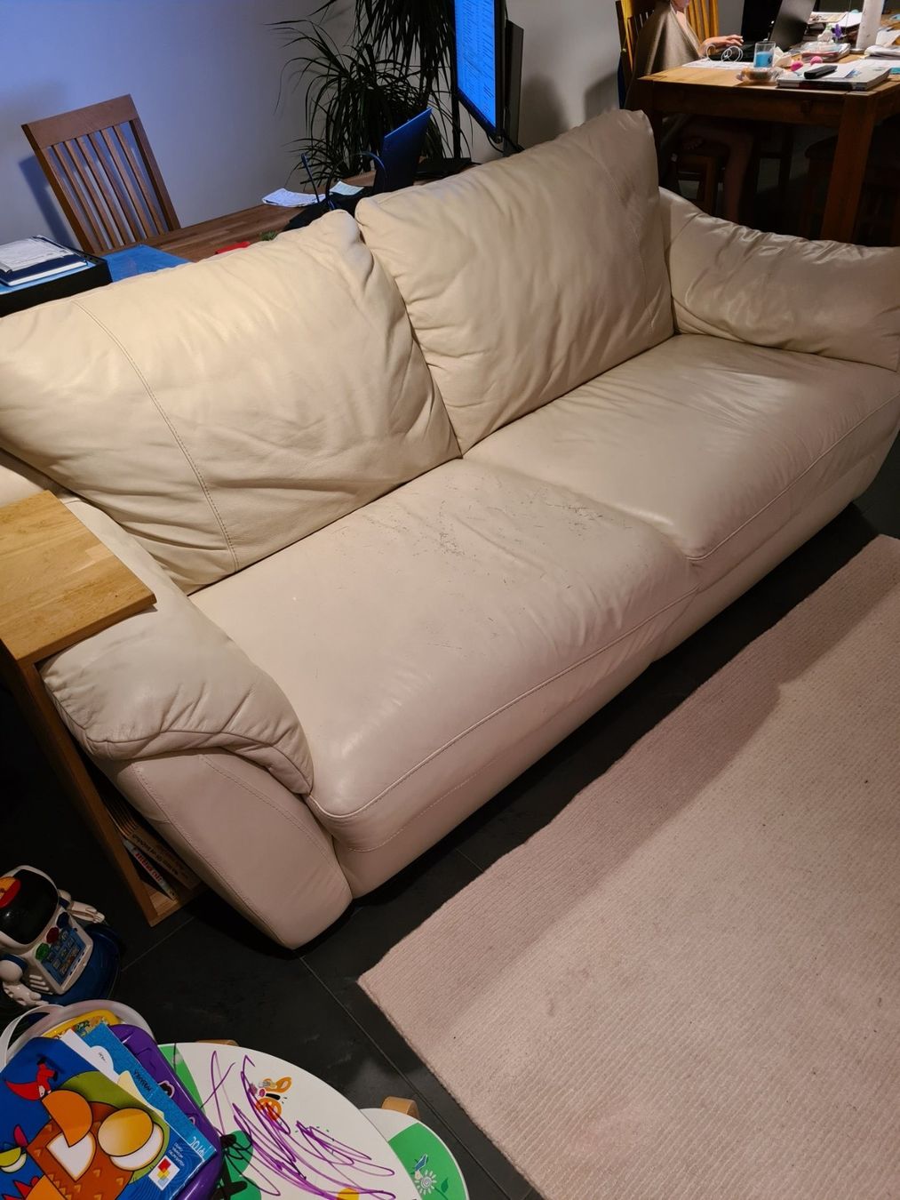 Sofas: Sofa mit Schlaffunktion IKEA Echtleder – D'occasion à Schaffhausen par mno_5j2p 1