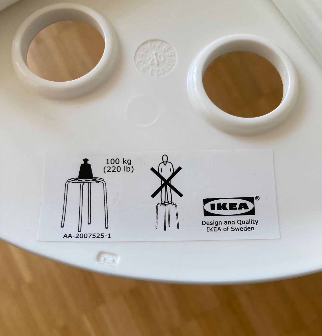 Ikea Hocker: 4 Ikea Hocker weiss Metall/Kunstoff – Gebraucht aus Zwingen von Kult2000 4