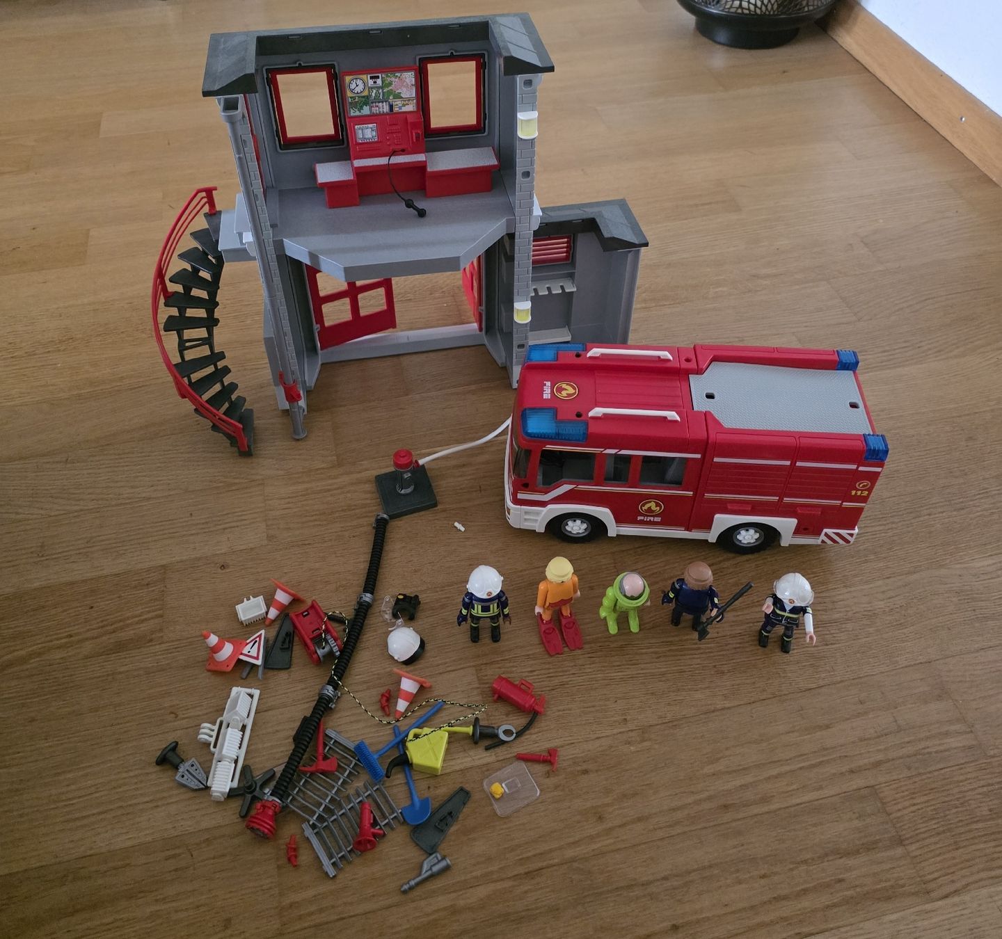 Playmobil Giocattoli: Diverse Playmobil Teile – Usato da Burgdorf venduto da Djidjo77 3