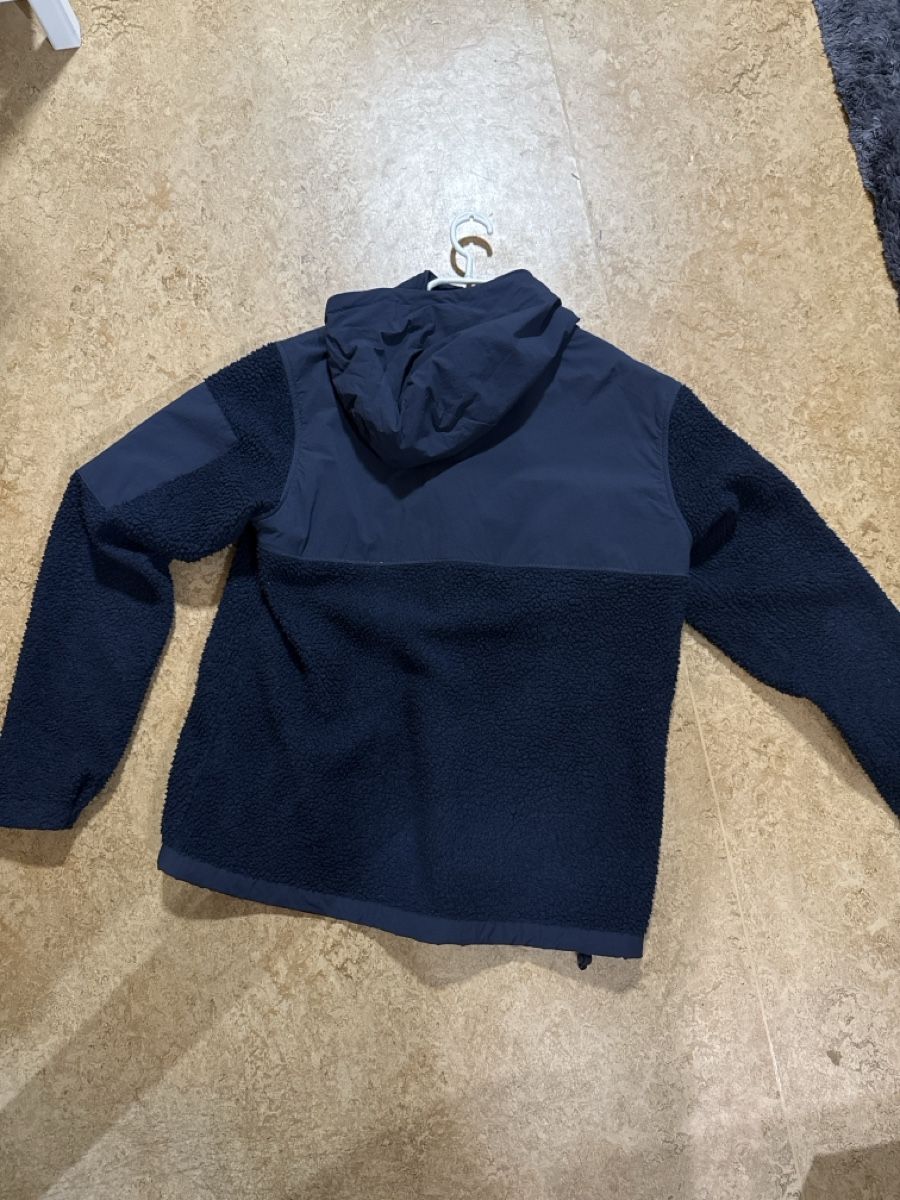 Helly Hansen Giacche: Helly Hansen Fleecejacke mit Kapuze – Usato da Trimmis venduto da Trashtonne 1
