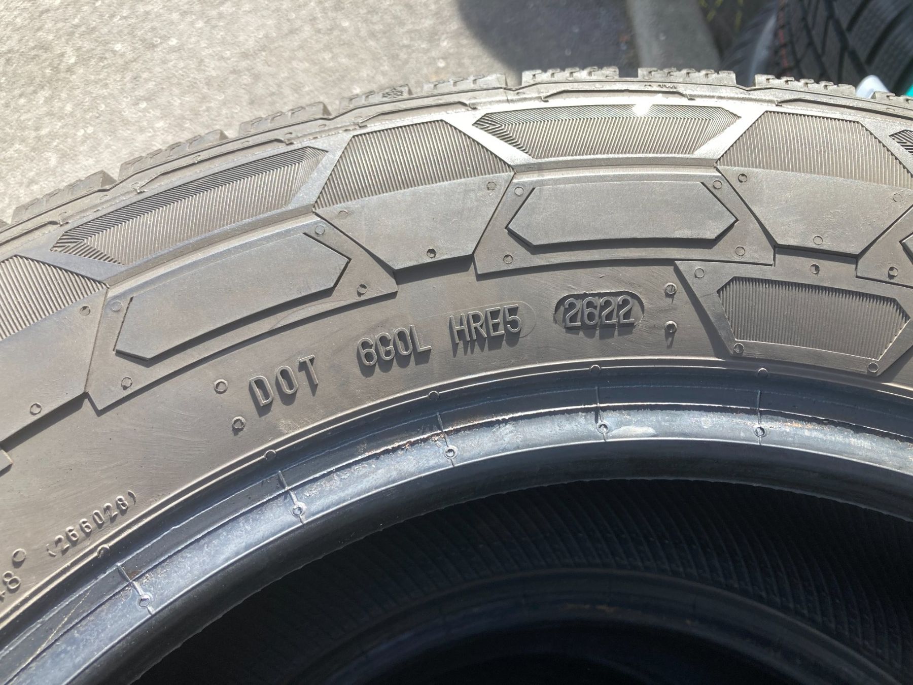 Continental Pneumatici & Ruote complete: 215/65R16 C Winterpneu Continental – Usato da Cham venduto da WB2223 3