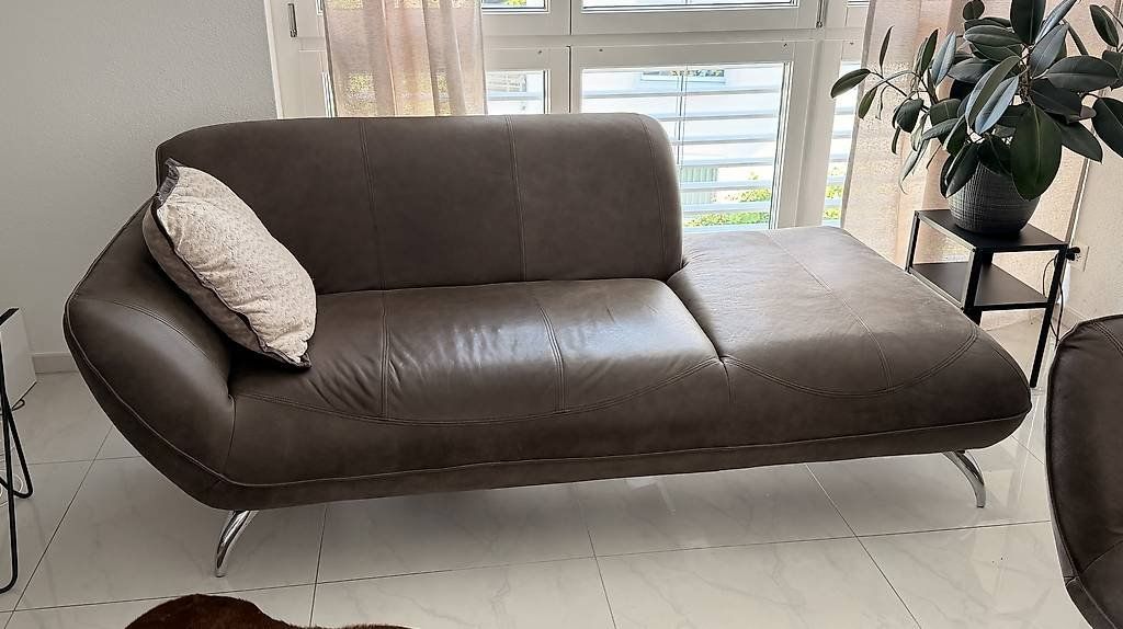Divani: Sofas aus Echtleder / 2 sofaen cuir véritable – Usato da Hergiswil NW venduto da tes_j58l
