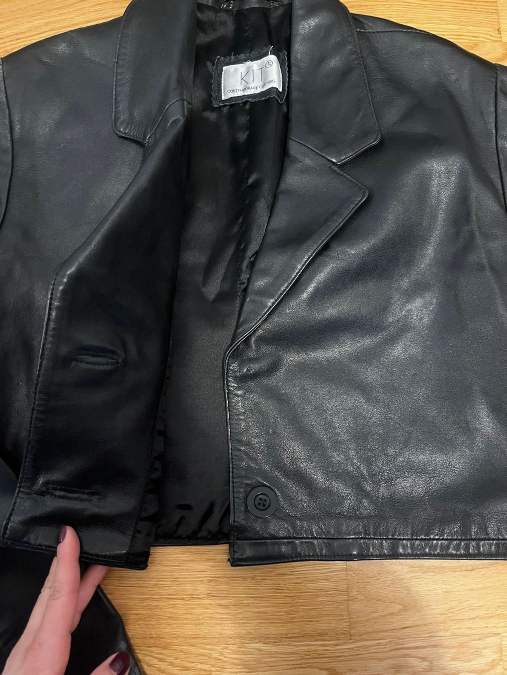 Jacken: Veste courte en cuire noire – Gebraucht aus La Tour-de-Trême von lol_85kj 2