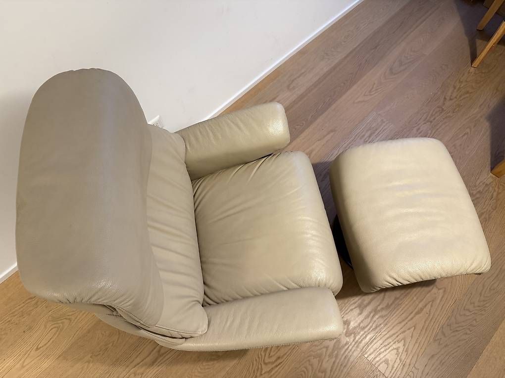 Stressless Poltrone: Stressless-Sessel mit Hocker – Usato da Bern venduto da John1332 4
