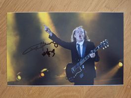 Angus Young ACDC original signiertes Foto, Autogramm iP