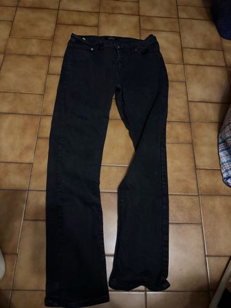 Jean noir SNUG, taille 31/32, coup droite kilyan 