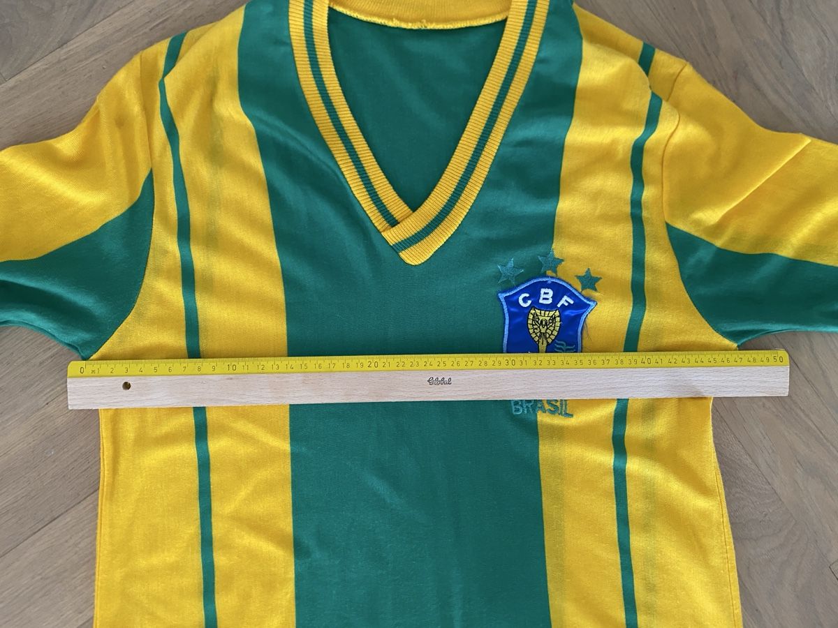 T-shirt: Brasilien Trikot Shirt – Usato da Basel venduto da Skindamon 3