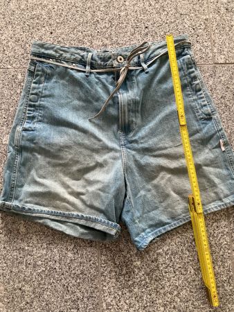 Jeans kurz von G-STAR Gr. 27, neu