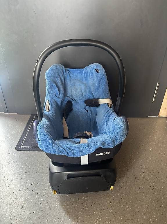 Seggiolini per auto: Maxi Cosi mit Isofix – Usato da Winterthur venduto da wind9 2