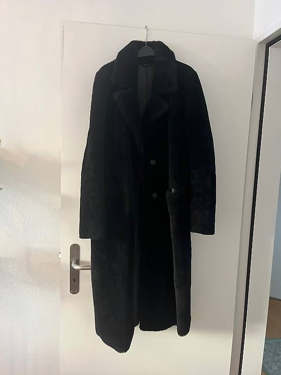 Cappotti: Schicker Lammfellmantel, Gr. S schwarz – Nuovo (secondo la descrizione) da Chur venduto da Mity88 1