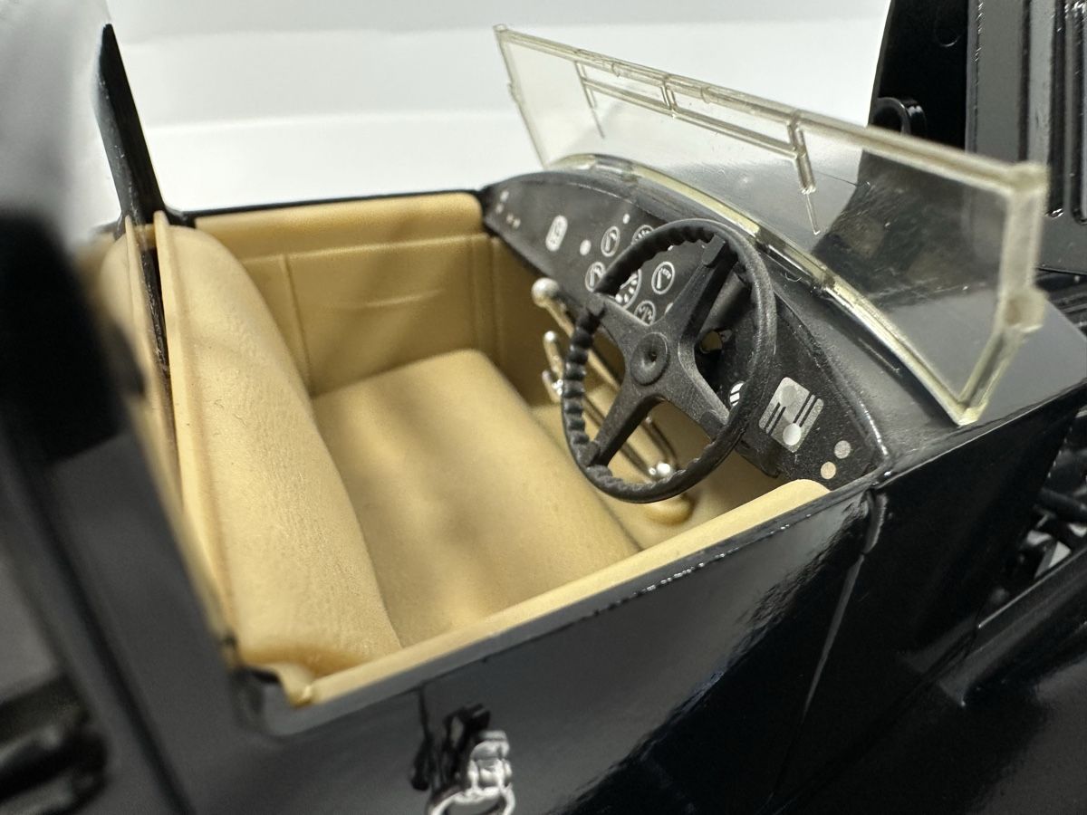 Solido Voitures modèles: 1930 Bugatti Royal Type 41 1:18, schwarz, SOLIDO  – D'occasion à Zofingen par rf9_x2xt 6