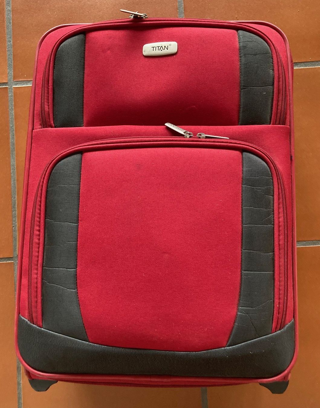 Sonstiges zu Aviatik: Koffer - Reisetrolley - Kabinentrolley – Gebraucht aus Orselina von Vrenegonde