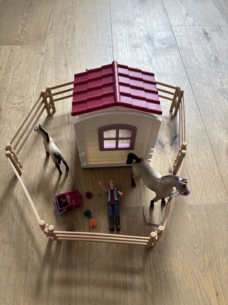 Schleich Spielzeuge: Schleich Pferdebox – Gebraucht aus Riedholz von Elch121 3