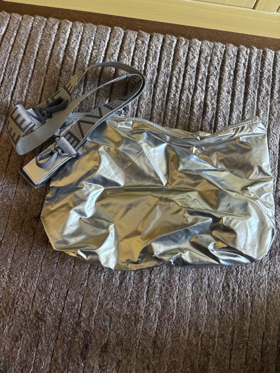 Borse: VEE Collective Porter Tote Medium Silver Grey – Nuovo (secondo la descrizione) da Zürich venduto da Dashi 1