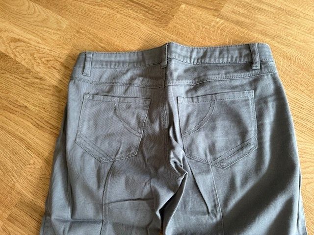 Benetton Pantaloni: Damen Hose 3/4  Benetton Gr.34 – Usato da Wabern venduto da MagdalenaWabern 2