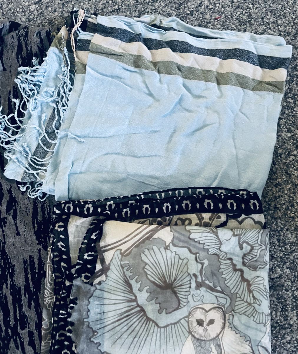 Foulard & Sciarpe: Foulard Set 5 Stck  gemischt ! Neu – Nuovo (secondo la descrizione) da Au ZH venduto da Jaggy4 1