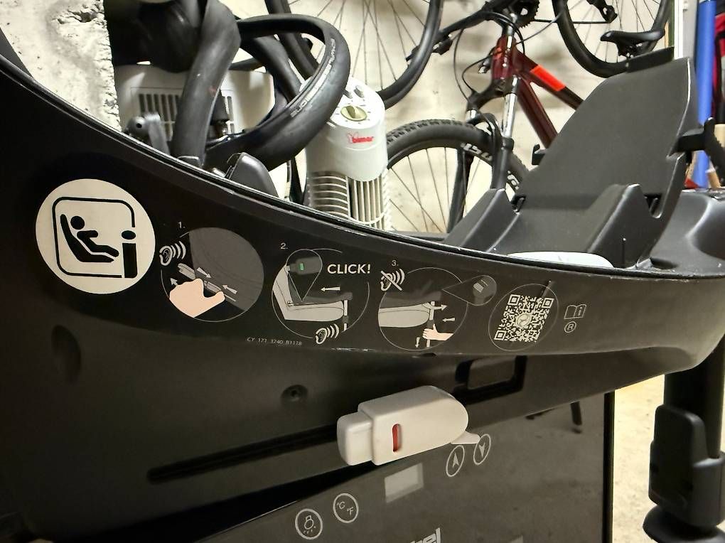 Cybex Sièges auto: cybex Isofix base de siège auto – D'occasion à St-Sulpice VD par rit_h8vk 2