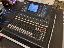 Table de mixage Yamaha LS9-16 en très bon état