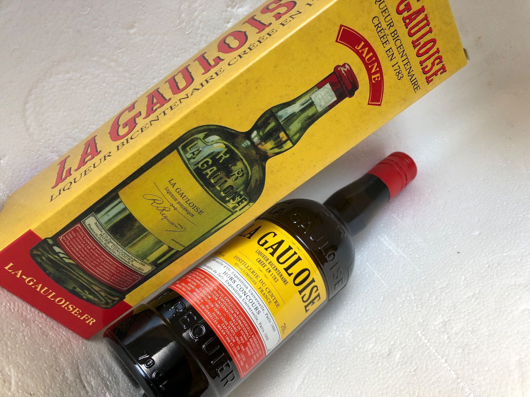 Spirituosen: La Gauloise Jaune Liqueur 40% – Neu und originalverpackt aus Wöschnau von Vinsale 9