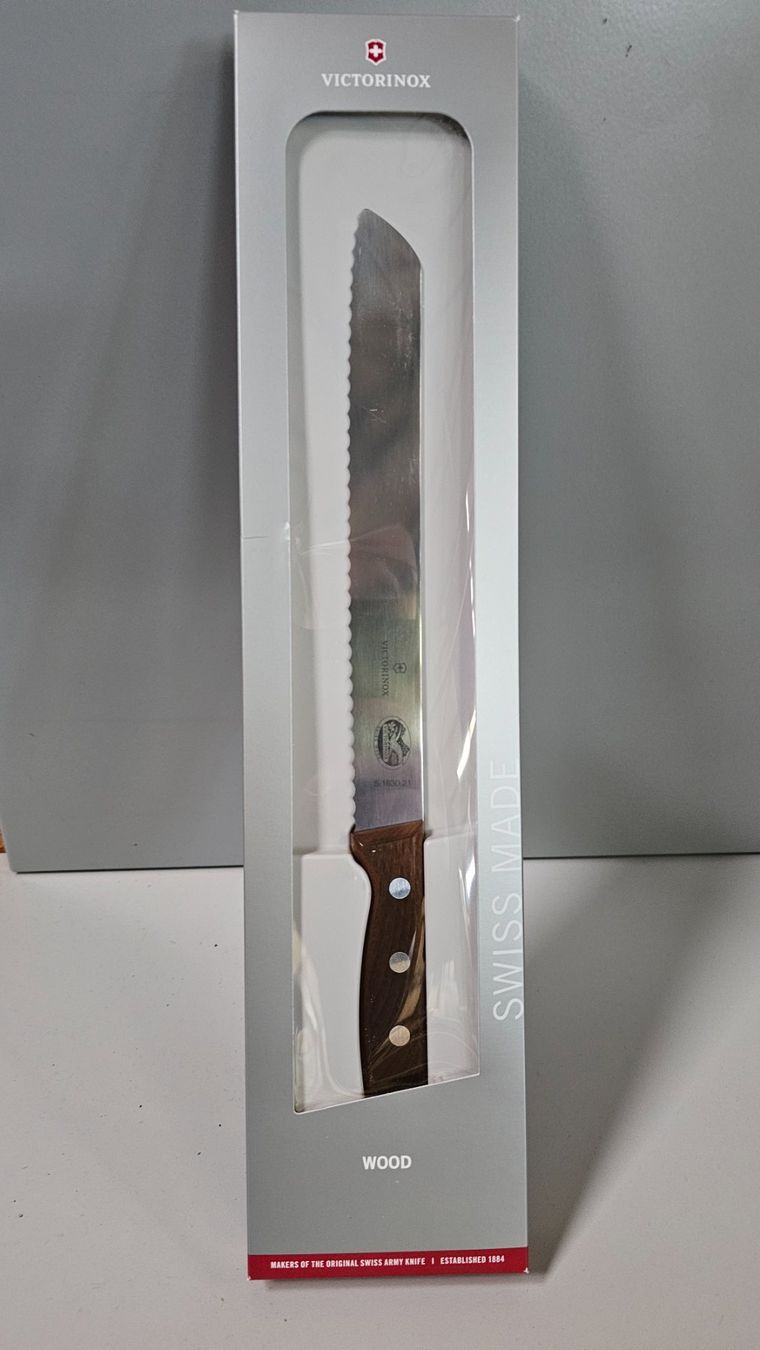 Victorinox Coltelli da cucina: Victorinox Brotmesser Wood – Nuovo e nell'imballaggio originale da Koppigen venduto da Bracher_Mail-House 1