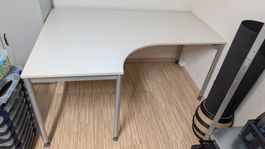 Grosser Eckschreibtisch, Top Zustand, Wertig und Massiv