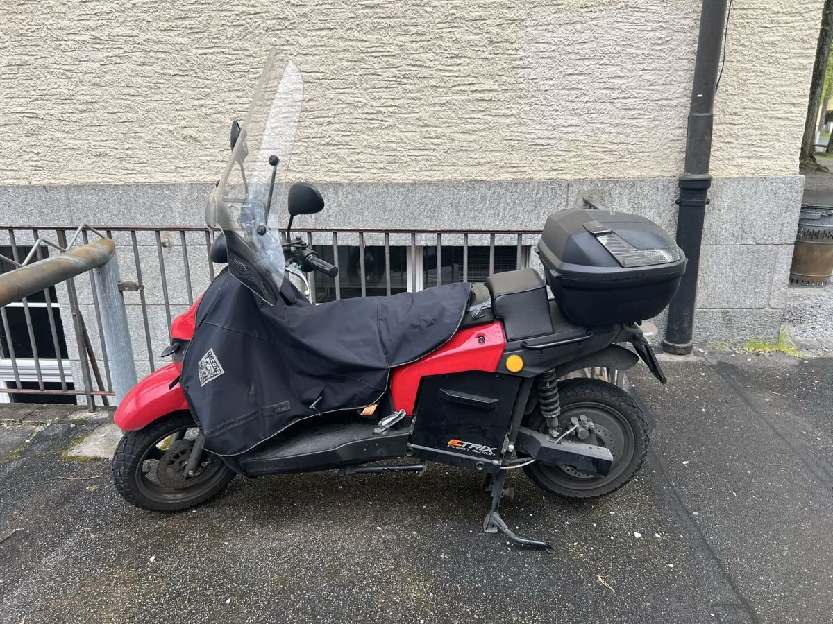 Scooter: Etrix Silence S02 Elektromotorroller 3.8 kW – Usato da Zürich venduto da Insan