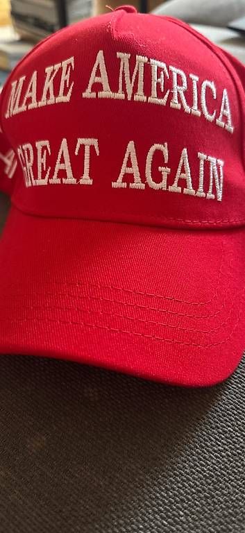 Hüte, Mützen & Caps: TRUMP Make America Great again Cap – Gebraucht aus Zürich von jul_7qpn 1