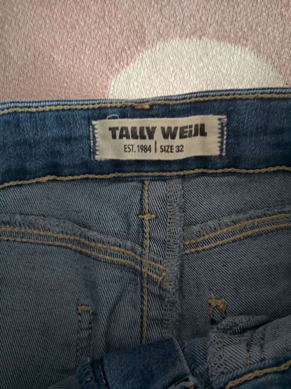 Tally Weijl Lotti & Set di vestiti: Jeans Shorts – Usato da Salenstein venduto da Silly...0 5
