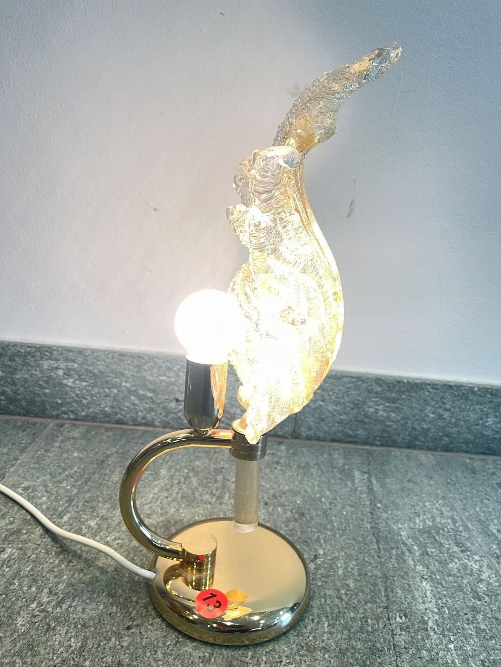 Lampen: Tischlampe mit Blattform, Vintage – Gebraucht aus Olten von ELHANDEL 1