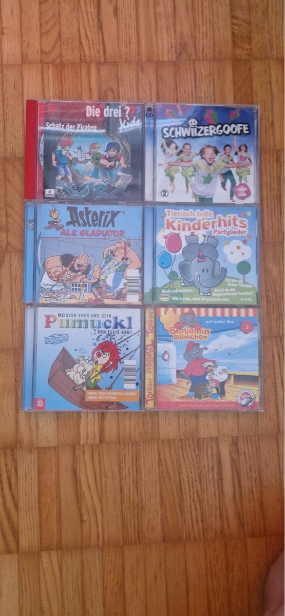 CD: CD Sammlung Kinder: Pumuckl, Asterix, Benjamin, uvm. – Usato da Waldstatt venduto da dundeeshadow