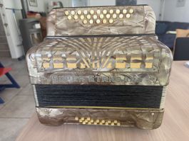 Antike Handharmonika / Diatonisches Akkordeon „Super Standar