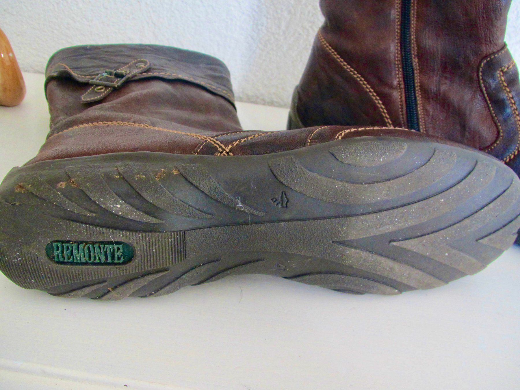Chaussures femmes: BOTTINES REMONTE CUIR MARRON 41 – D'occasion à Murten par Selliot 6