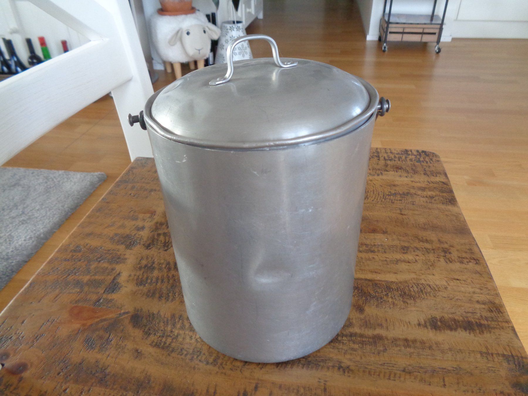 Altro per la casa: Milchkessel mit rotem Holzgriff – Usato da Hägglingen venduto da Orysen 1