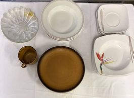 Lot de vaisselle varié 