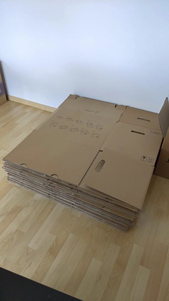 Cartons: Cartons de déménagement – D'occasion à La Chaux-de-Fonds par sauber89 1