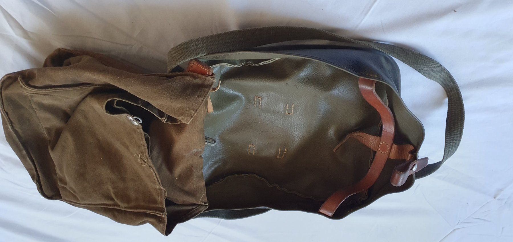 Schweizer Armee Borse: Militär Brot Sack Alt – Usato da Läufelfingen venduto da jac_vp95 2