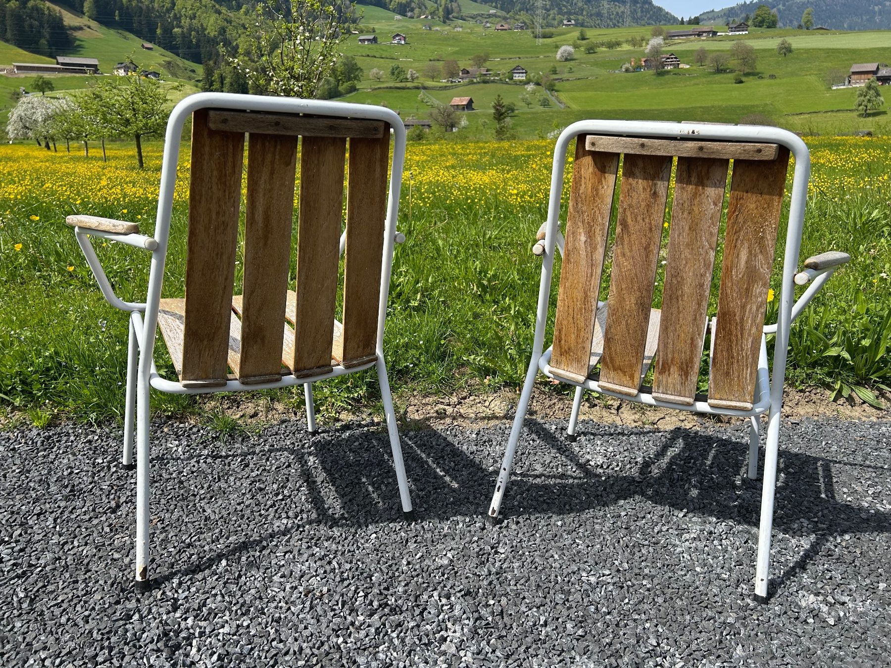 Set di tavolo e panche: Vintage Gartenmöbel dänisch Design – Usato da Goldau venduto da Taburettli_Brocante 7