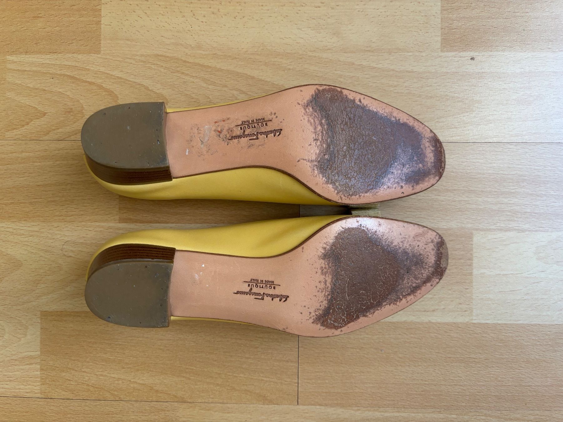 Salvatore Ferragamo Scarpe da donna: Salvatore Ferragamo - Vara – Nuovo (secondo la descrizione) da Zürich venduto da martecd 1